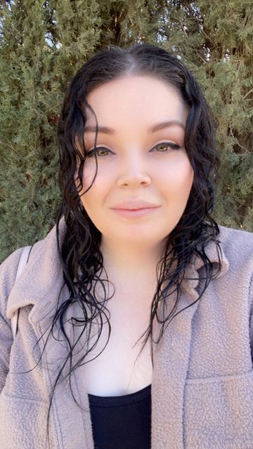 Portrait of deanna Davidson, supplied by the contributor.